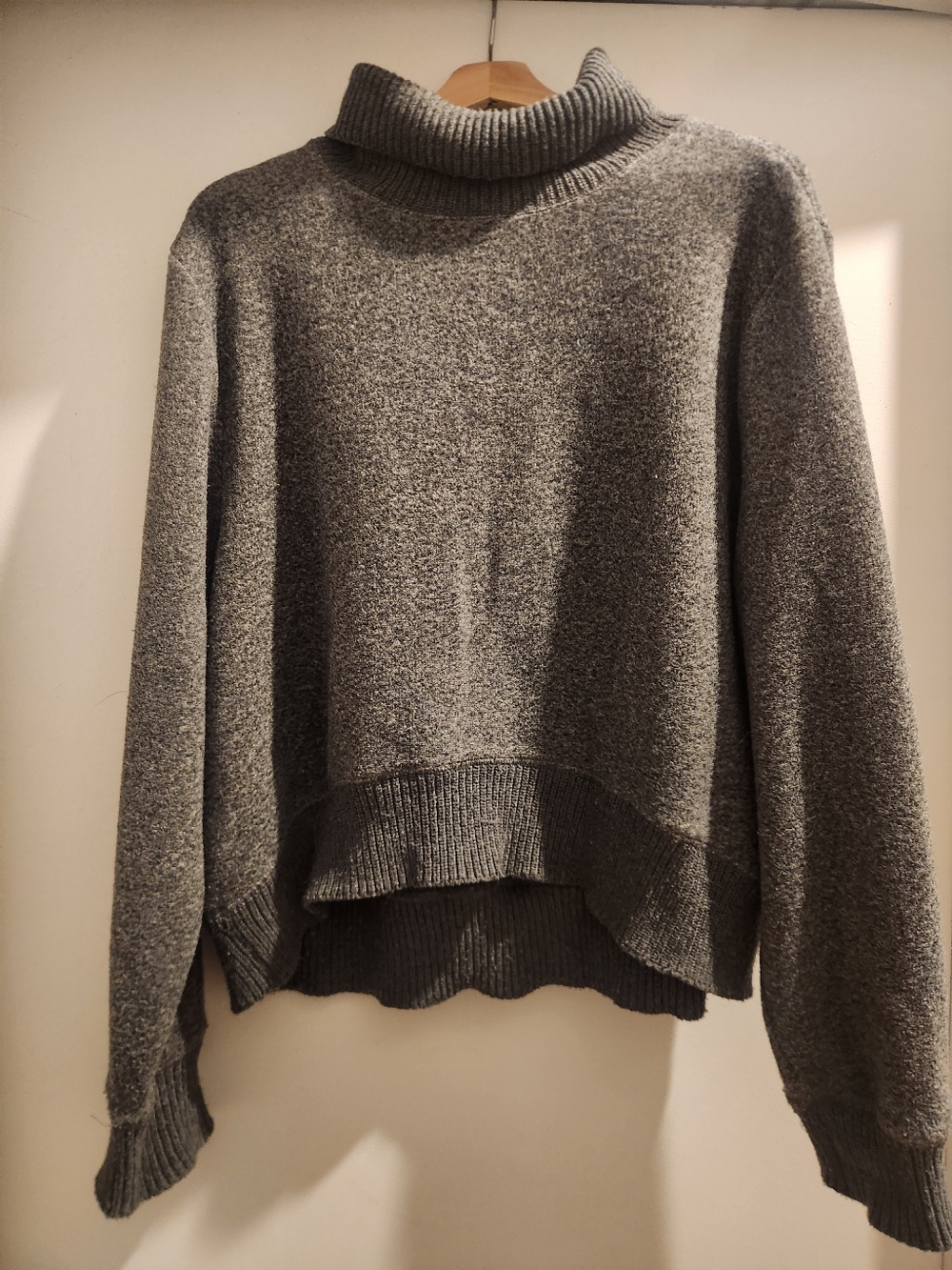 Zara Women's Gray Turtleneck Sweater